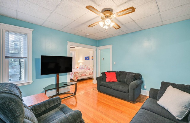 Medford Apartment Rental, 5 Mi to Downtown Boston