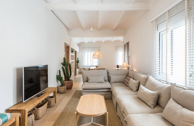 Mediterranean home with 4 bedrooms and 3 bathrooms