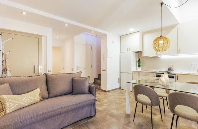 Mercadal Duplex - Holiday Apartment Rental in Girona | Bravissimo