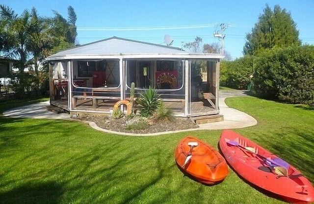 Mercury Bach - Whitianga Bach