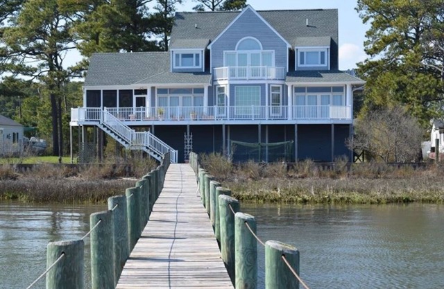 Mermaid Manor-Water Lovers Paradise