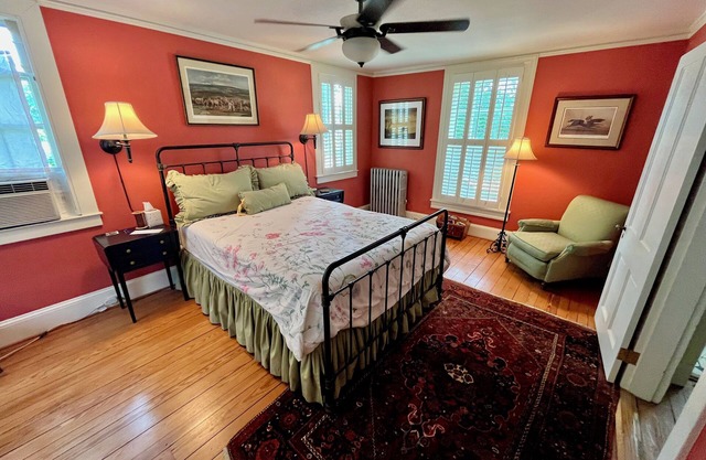Merryland Farm guest house in Hydes