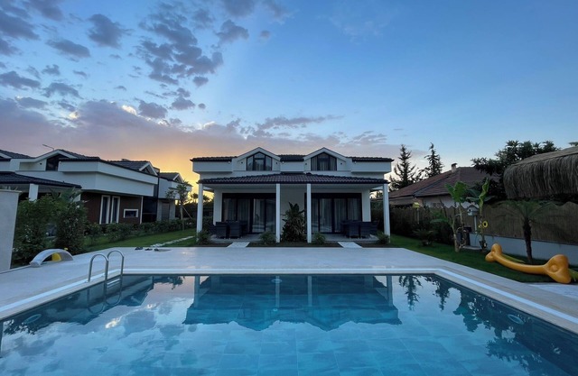 Meta Homes Kemer. Place for your mind. Place for your family.