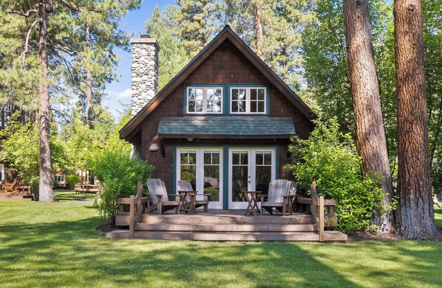 Metolius River Resort Cabin 9 Luxurious cabin on the Metolius River w/fireplace