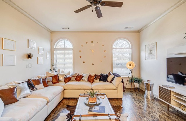 Metro Atlanta Condo- Natural Light & Open Concept