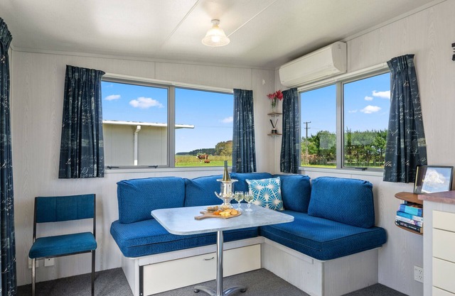 MGM Studio Cabin - Himitangi Holiday Studio