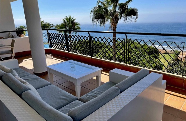 MI CAPRICHO 12 BEACHFRONT APARTMENT