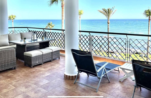 Mi Capricho 170 Beachfront Apartment