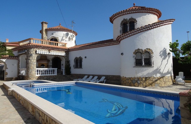 Miami Playa: Large house (max.11p) with pool+pataugoire,ideal for families