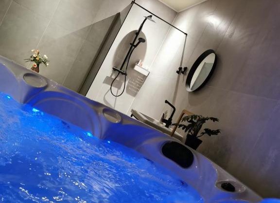 Mica beauty & wellness center