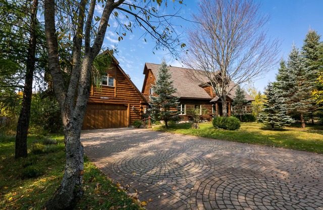 Michaywe Log Home, Perfect For Large Groups