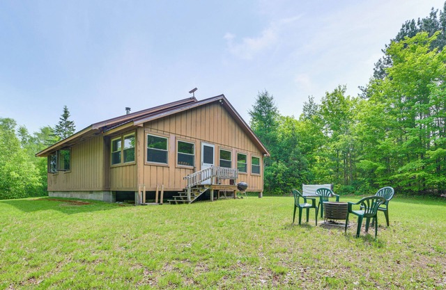 Michigan Retreat on 10 Acres: Hike, Fish & Explore