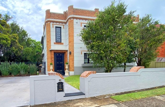 MICRO STUDIO SWAN ST WOOLOOWARE