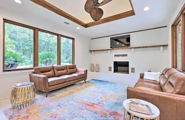 Mid-Century Dream Home < Half-Mile to Beach!