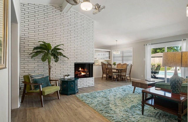 Mid-Century Midtown Masterpiece!