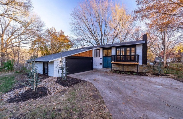 Mid-Century Modern Retreat Home in Overland Park - Full Home