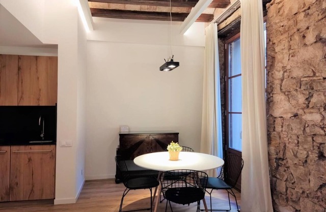 Mid-term apartment 14
