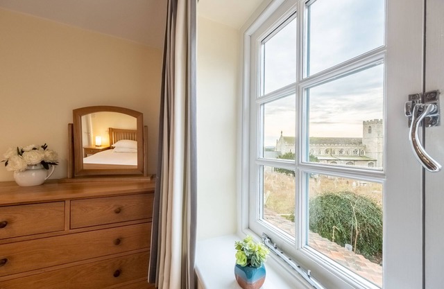 Middle Knoll, Cley-next-the-Sea, Norfolk