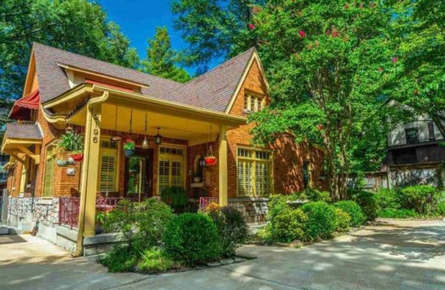 Midtown Bungalow - Walk to Overton Square