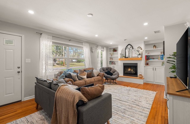 Midtown Home Away from Home 3 BR