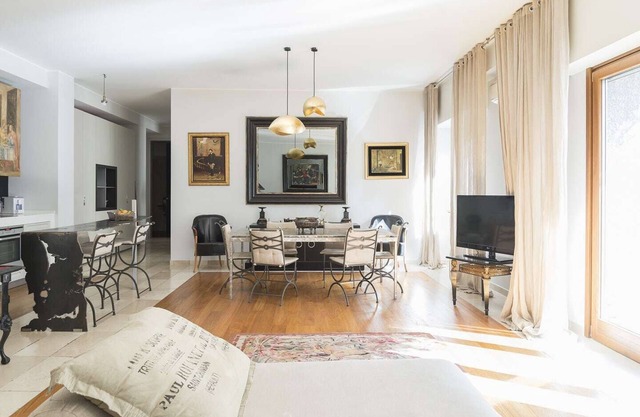 Milano Central Luxury, Elegant apartment, 3 bedrooms - Up to 7 guests