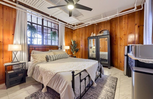 Miley House Suite Sum