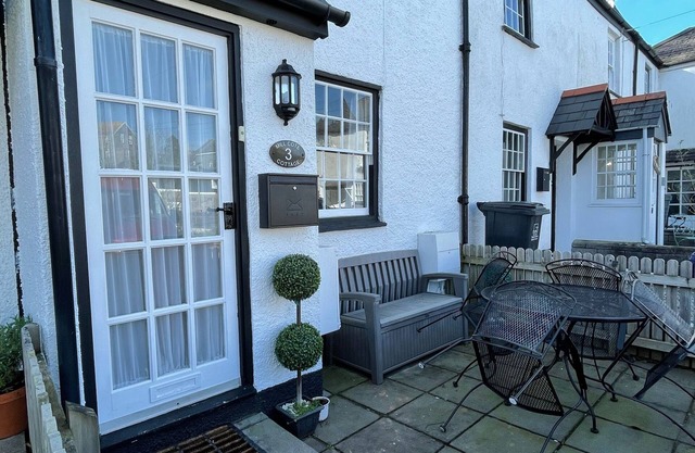 Mill Cote Cottage - Listed Character Cottage with Courtyard Garden