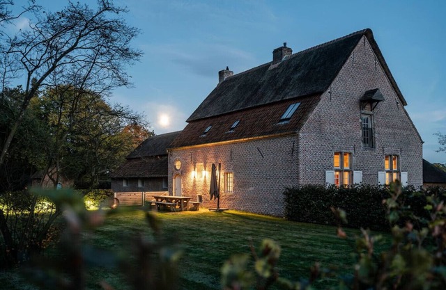 Mill house: special vacation home on heritage estate in greenery