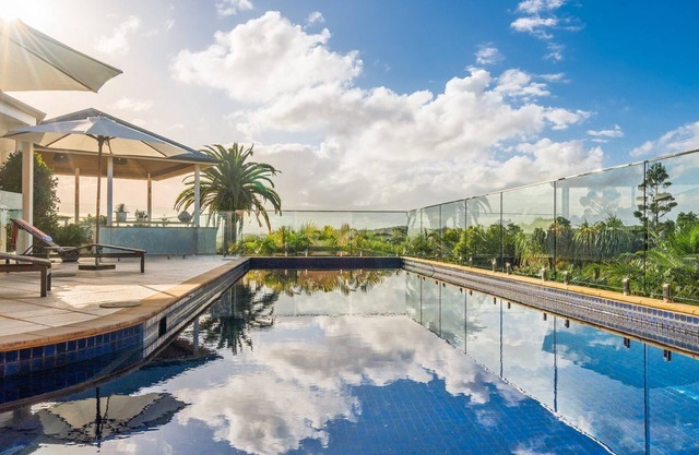 Milla's on Coopers - luxury retreat with pool