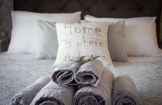 MiLo Luxury House- Free Airport pick up- 10 min drive ATH Airport