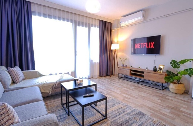 Mind Blowing Retreat: Serene 3BR Apartment