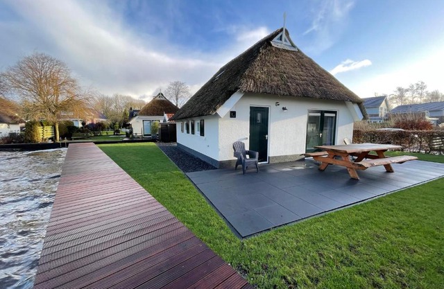 Mini villa aan het Schildmeer in Steendam