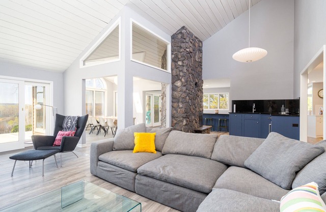 MINNeSTAY* Maple Lake Chalet |