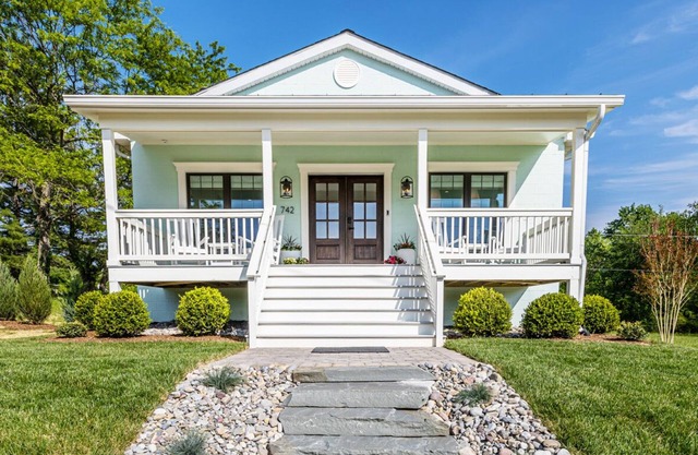 Mint Cottage at Little Washington - a modern, spacious retreat with a view