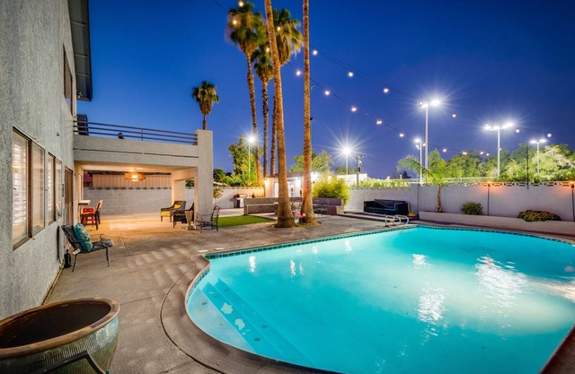 Minutes away from Las Vegas downtown and strip, phenomenal home.