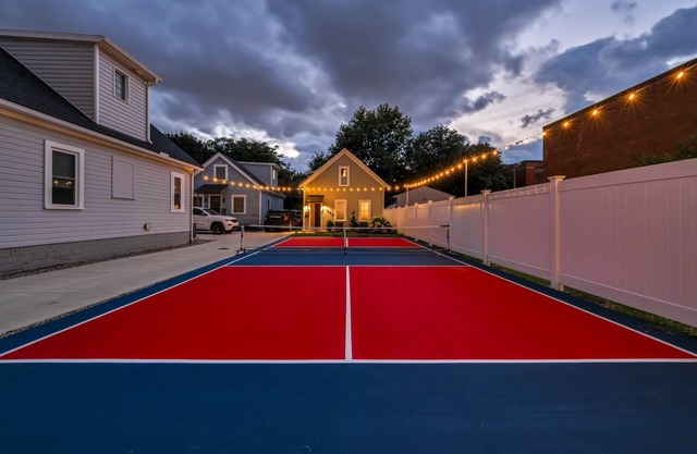 Miracle on 54th Street | Modern & Industrial