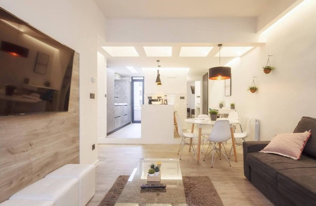 Mirasol apartment Bilbao la vieja by The UrbanHosts