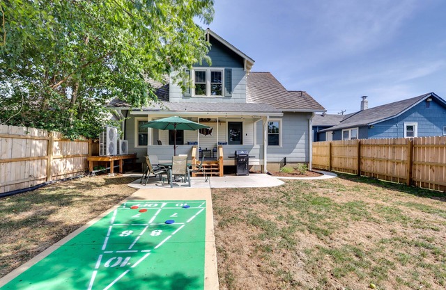 Missouri Retreat w/Deck, Grill & Shuffleboard!