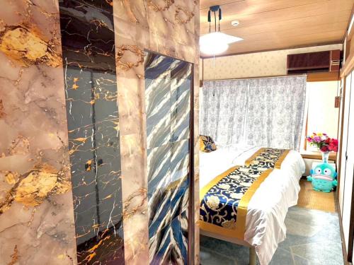 Mito House up to 28 Pax Free Bus & Breakfast