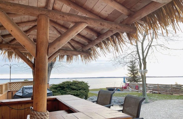 ML cottage on Lake Simcoe