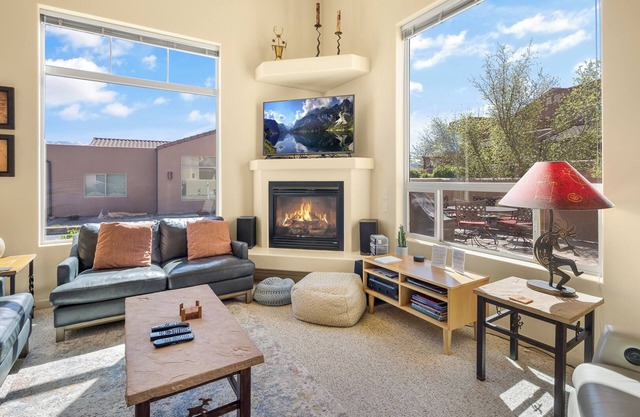 Moab Retreat | Near Arches & Trails | Pool Hot Tub | Easy Parking
