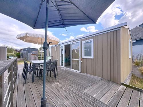 Mobil-home PMR tout confort, 200m plage, piscine, 4 pers, 2 chambres, parking, wifi, ménage inclus - FR-1-361A-42