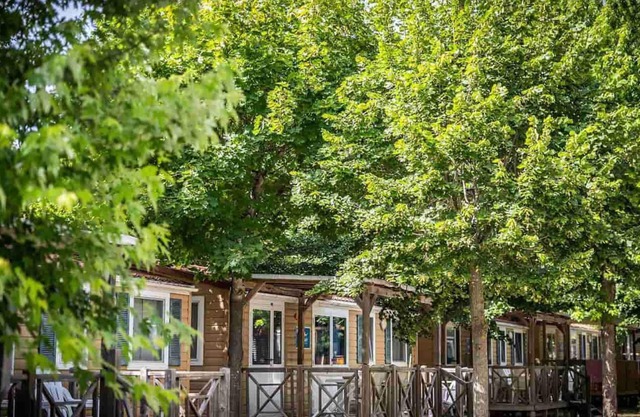 Mobilehome with air conditioning, internet and terrace