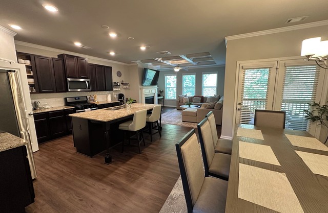 Model- Home Modern, Spacious, and Great Location
