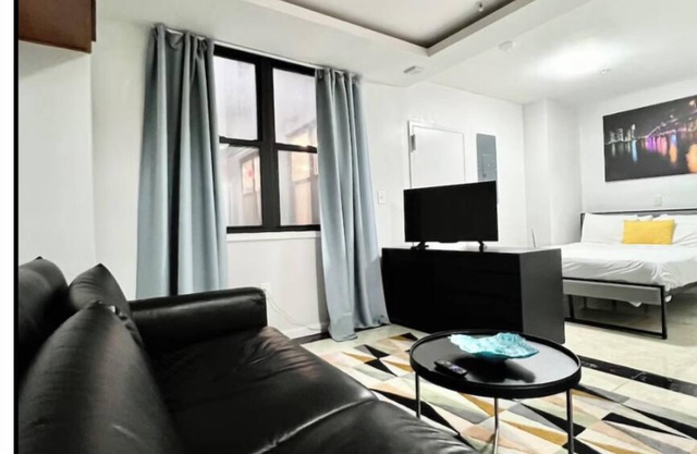 Modern 1Bd Apartment in Downtown Philly!