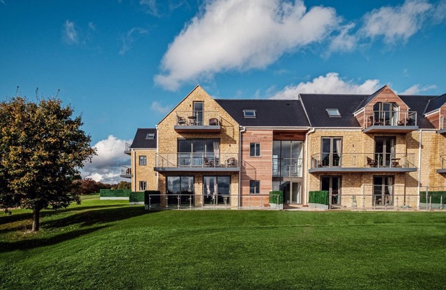 Modern 2 Bed Self Catering Apartment