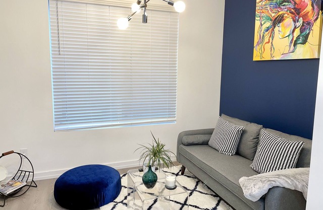 Modern 2 BR/2.5 BH clean and cozy townhouse in a safe neighborhood