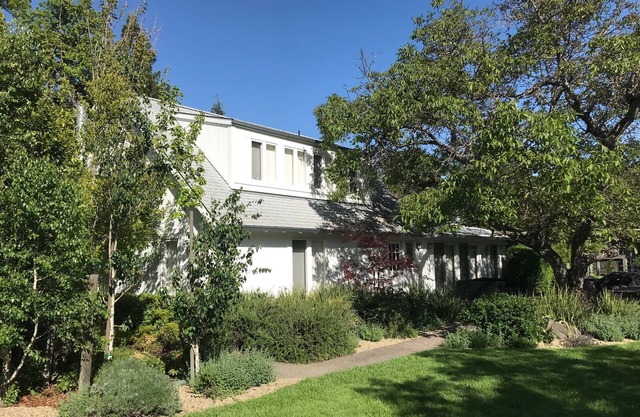 Modern 3 Bedroom Wine Country Home Near Yountville