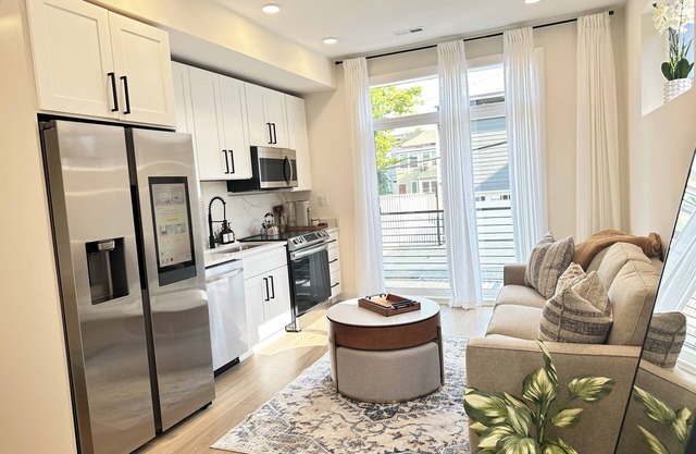Modern 3BR 3BA Furnished Bi-Level Condo in Washington, DC