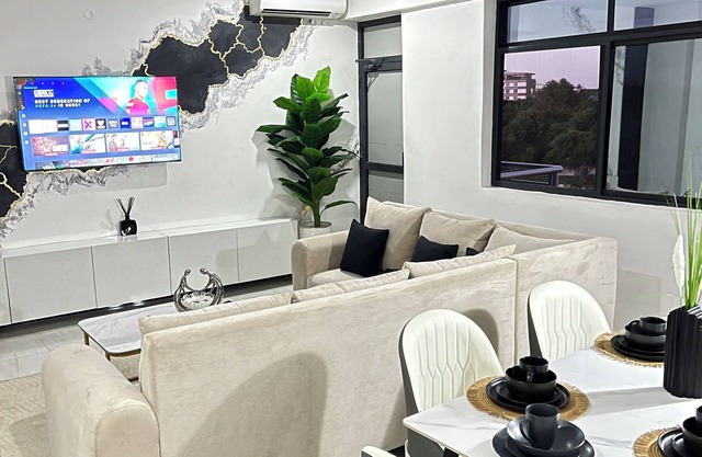 Modern 3BR Hideaway in Masaki | Pool, Gym & Prime Location